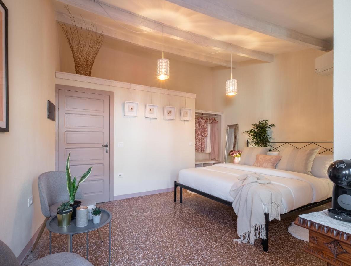 Dimora Sant'Ignazio Guest House Боза Екстериор снимка